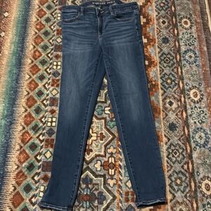 American Eagle jeggings 
Size 8R
Super stretch Excellent